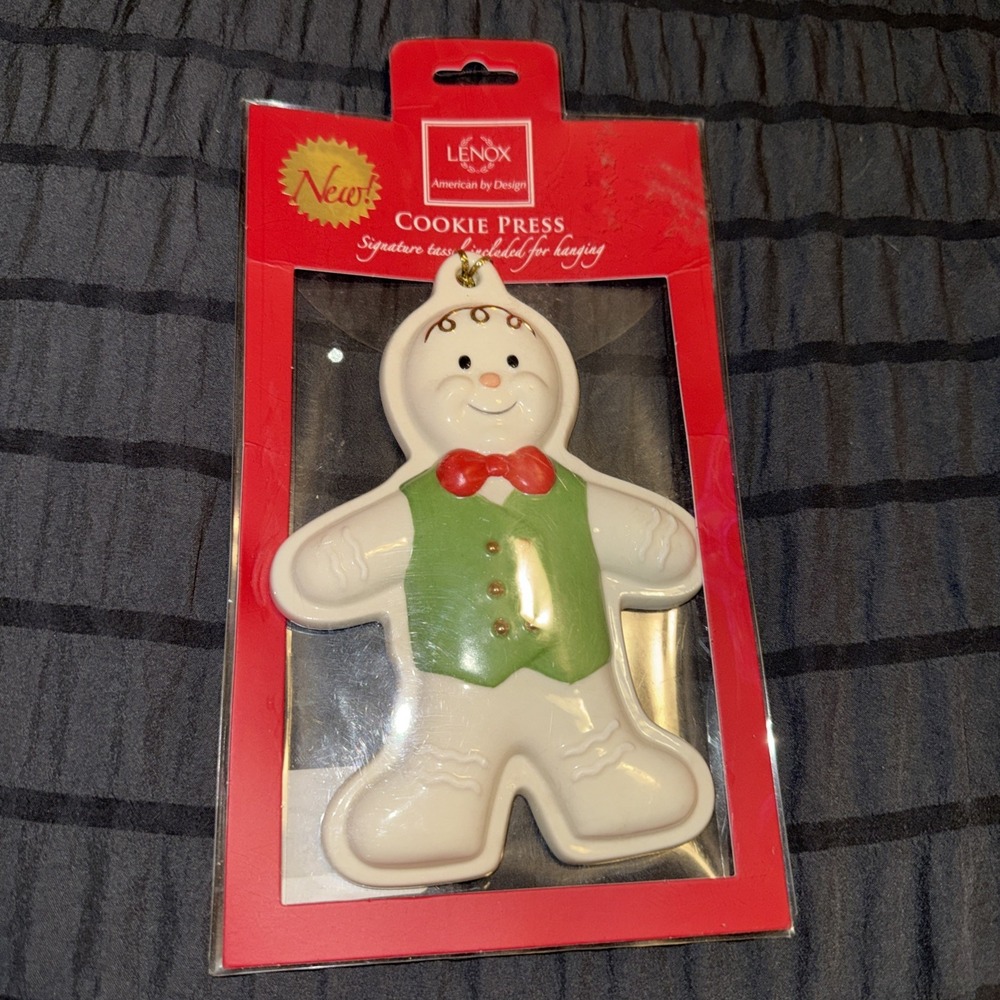 LENOX Gingerbread Man Cookie Press with Gold Tassel for Hanging Christmas Box 1